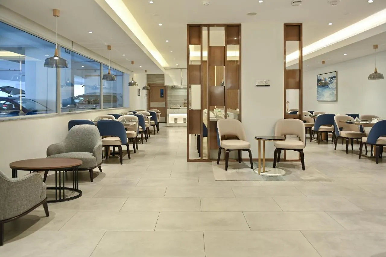 Comfort Hotel Jeddah King Road 3*,  Saudi Arabia