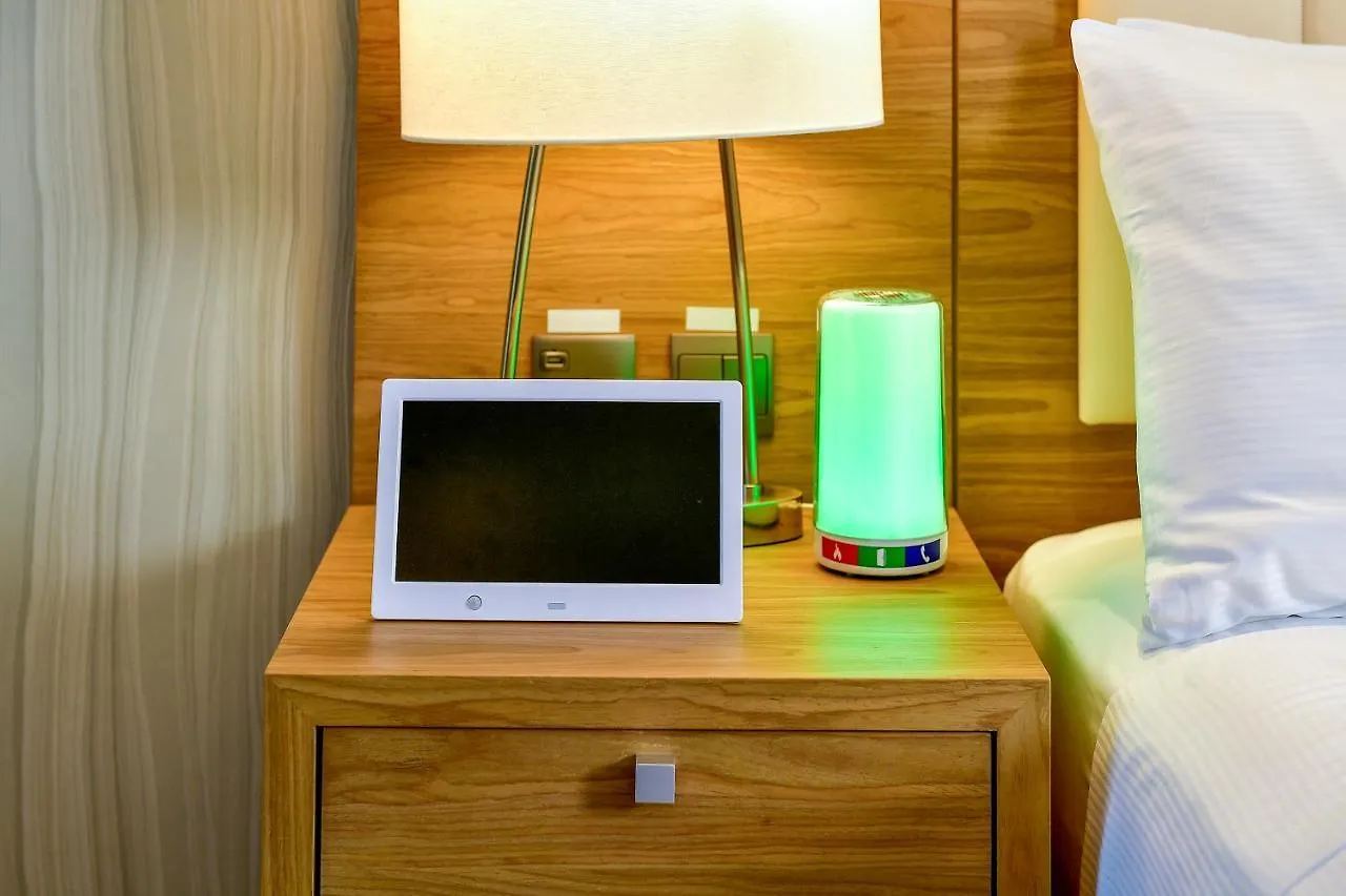 Comfort Hotel Jeddah King Road 3*,